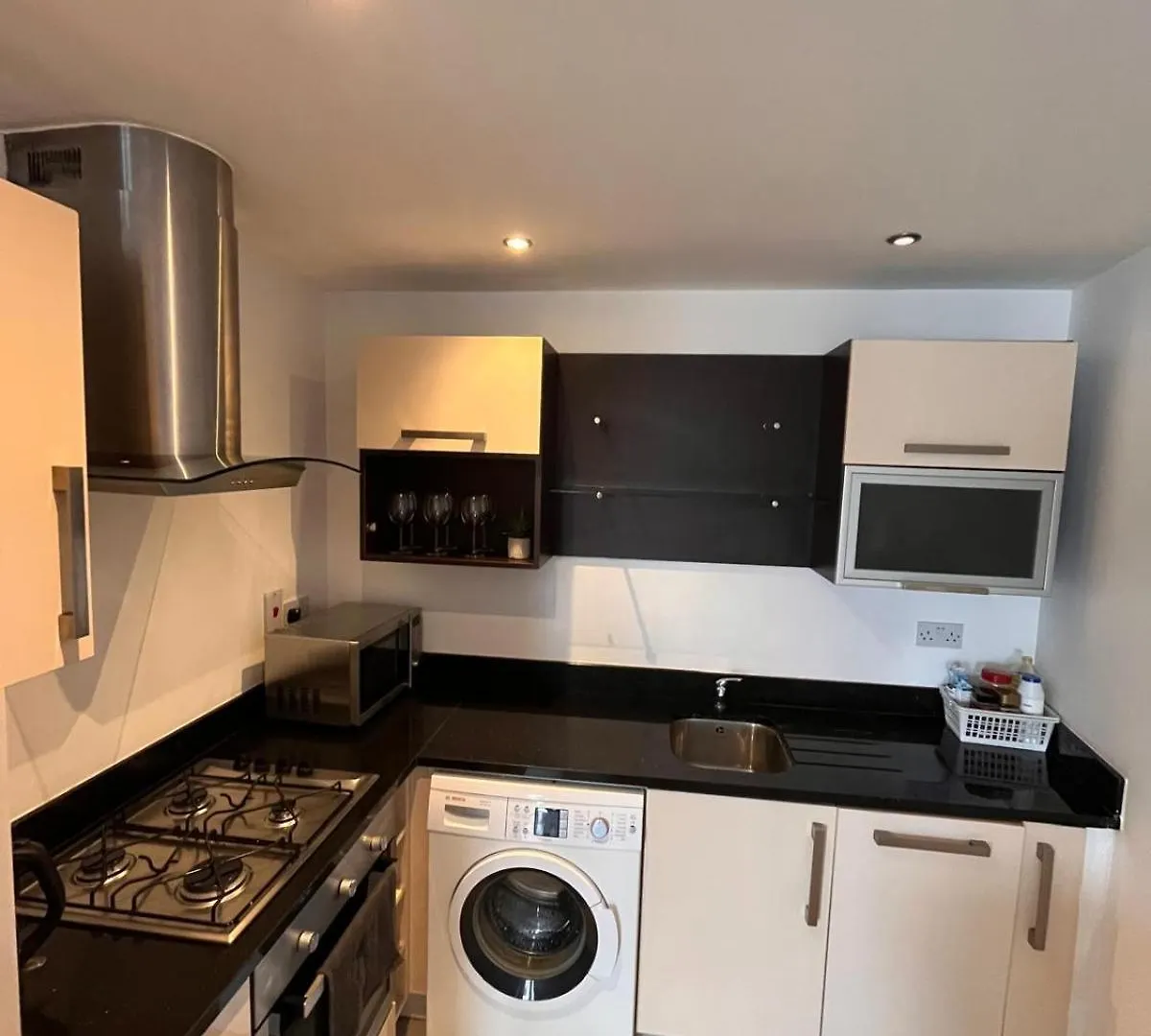 Superb En-Suite Triple Room Dublin 0*,