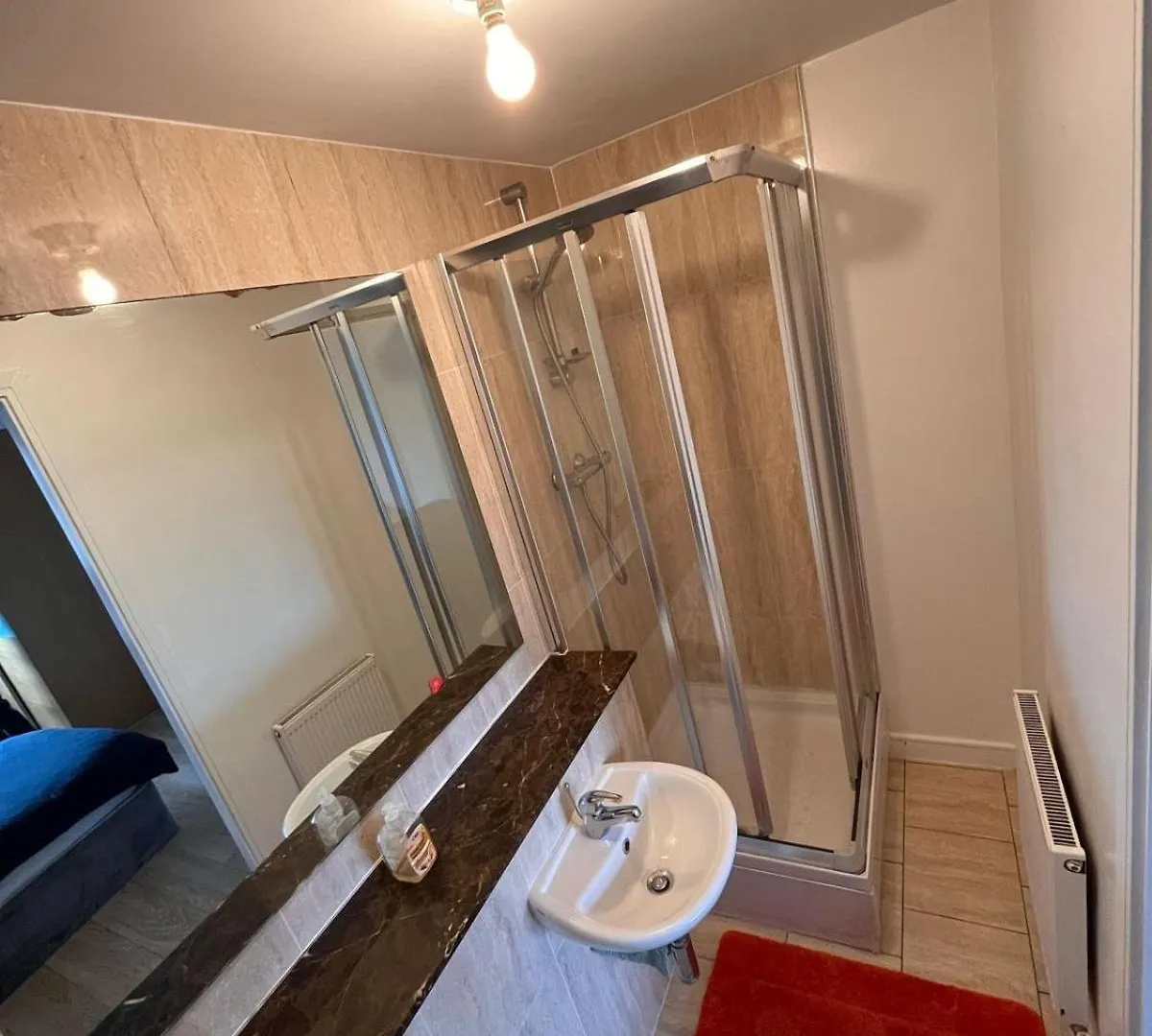 Superb En-Suite Triple Room Dublin Guest house
